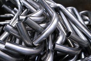 Как создаются сложные формы из металлических труб? фото